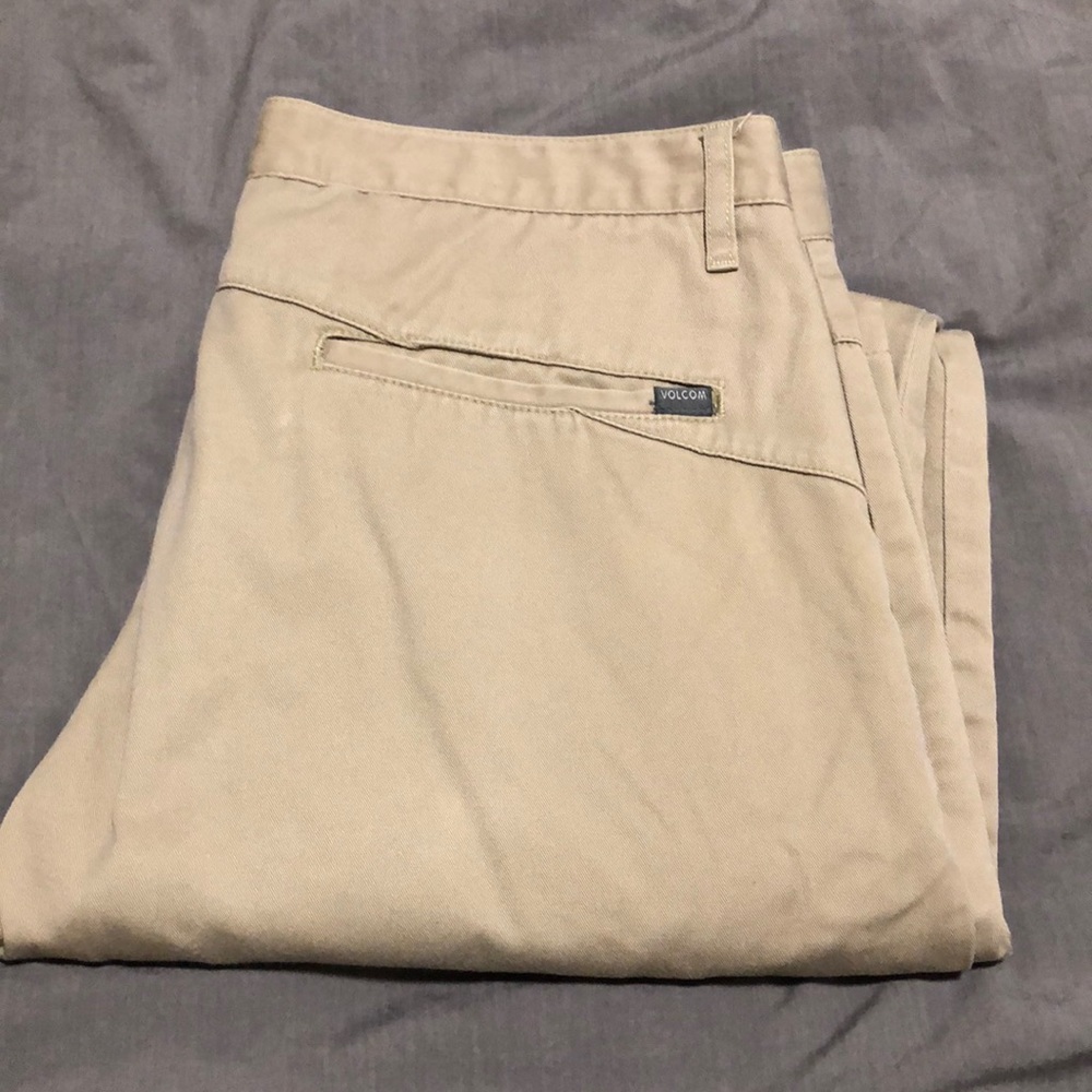 Men’s volcom chino pant